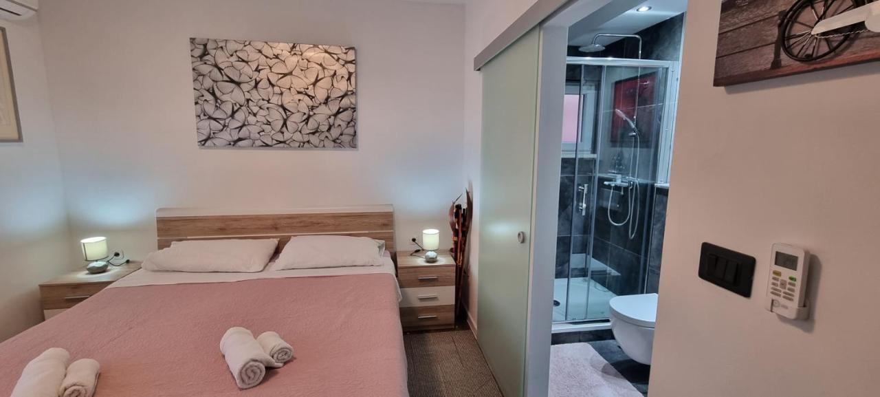 Luxurious Three Bedrooms Apartment With Two Terraces Kastela Luaran gambar